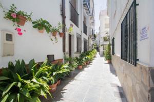CASA DIVIDIDA EN 4 APARTAMENTOS- IDEAL PARA INVERSION photo 0