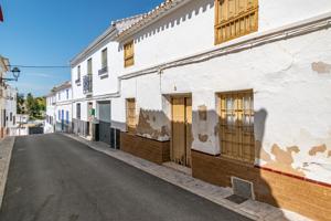 CASA CON PARCELA EN RIOFRIO photo 0
