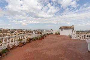 CASA CON TERRAZA EN LA ZUBIA photo 0