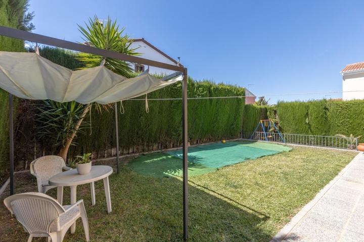 Pareado en Gojar con Jardin photo 0