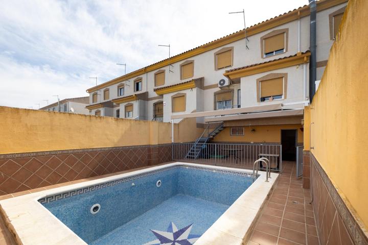 CASA CON PISCINA EN CIJUELA photo 0