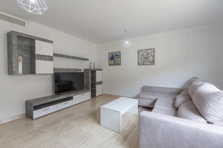 ESPECTACULAR PISO SEMINUEVO EN EL CENTRO DE HUETOR TAJAR photo 0