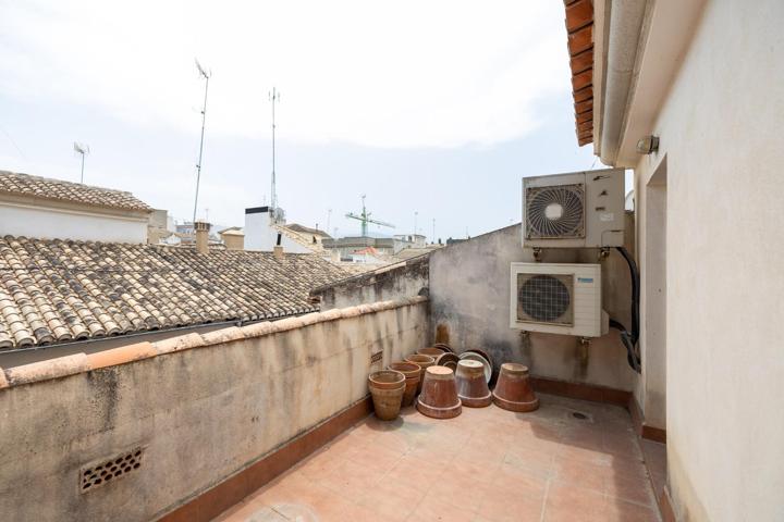CASA PAREADA EN PLENO CENTRO DE GRANADA. photo 0
