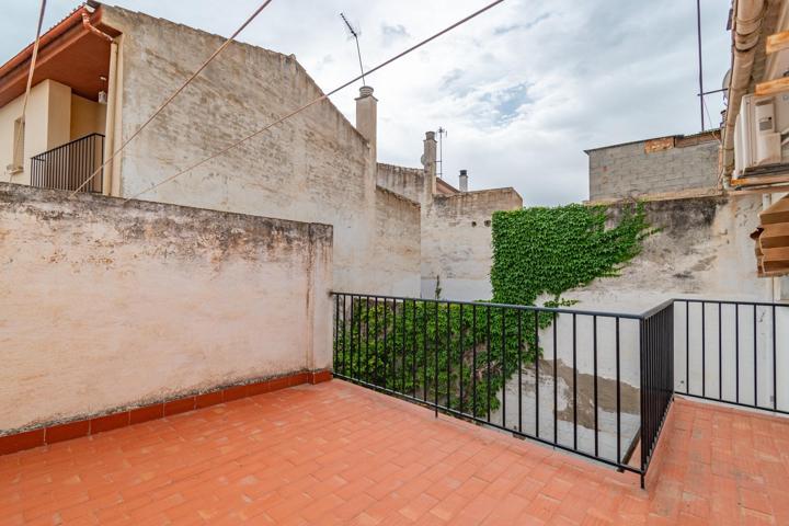 CASA EN LA ZUBIA CON PATIO AMPLIO Y TERRAZA photo 0