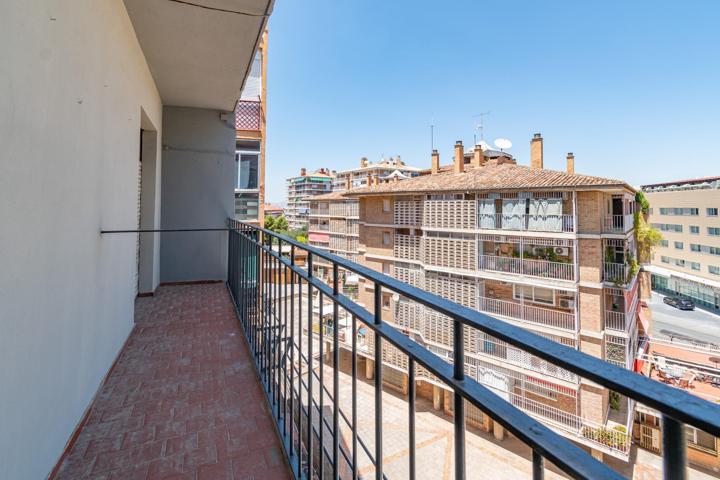 PISO CON TERRAZA EN AVENIDA BARCELONA photo 0