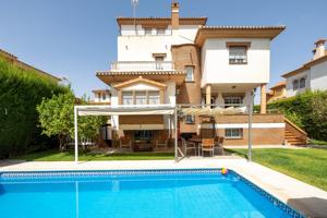 CHALET CON PISCINA EN EL CARMELO photo 0