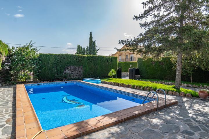 CASA CON PISCINA EN URB. MOLINO ALTO photo 0
