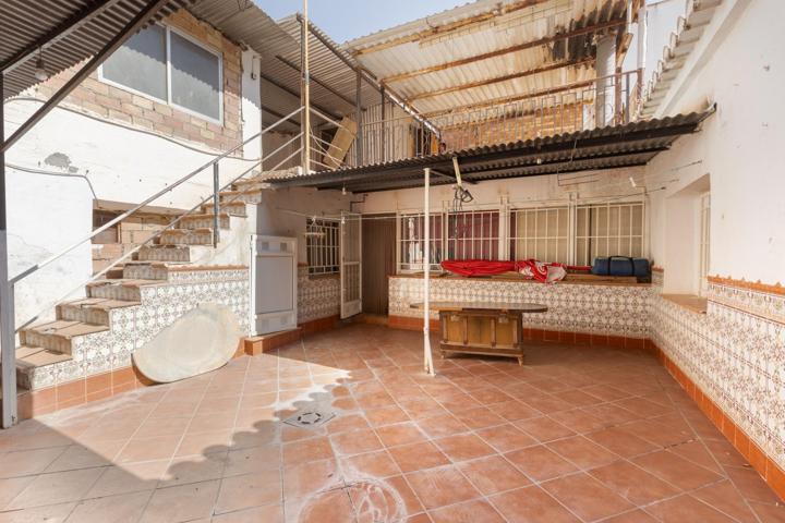 CASA DE 250 M2 EN ARMILLA photo 0