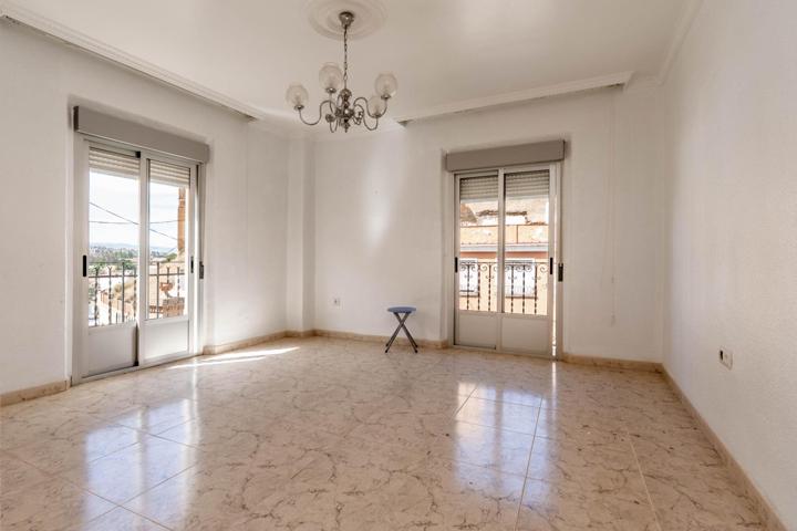 CASA EN VENTA EN GUADIX photo 0