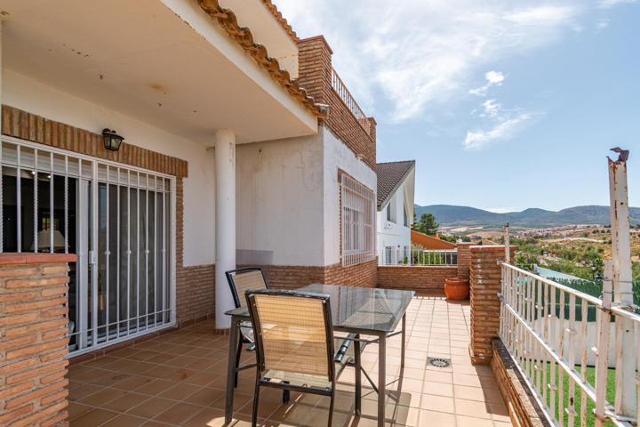 CHALET CON PISCINA EN OTURA photo 0