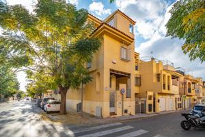 CASA PAREADA JUNTO AL C.C.NEVADA photo 0