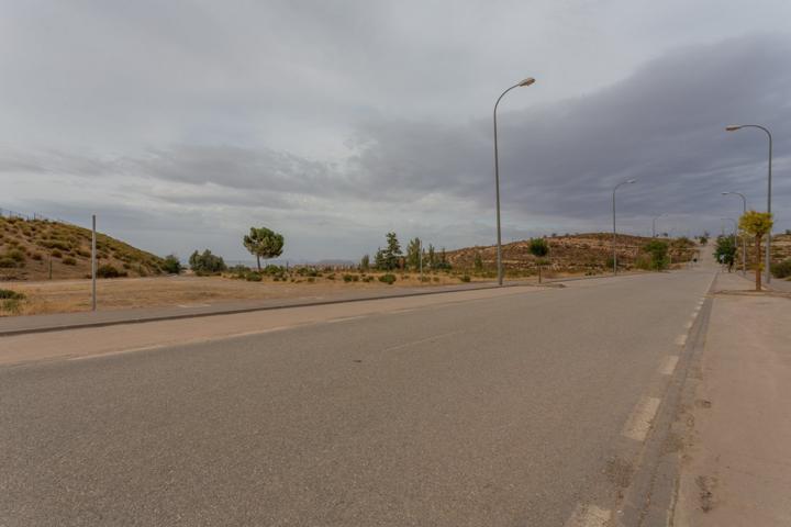 SOLAR DE 350M2 EN OTURA photo 0