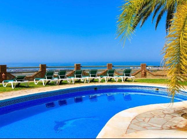 FANTÁSTICA VILLA CON VISTAS AL MAR photo 0