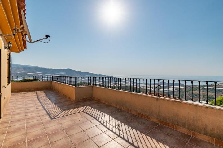 CHALET CON FANTÁSTICAS VISTAS EN LA COSTA GRANADINA photo 0