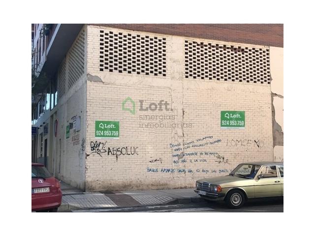 Local En alquiler en Badajoz photo 0