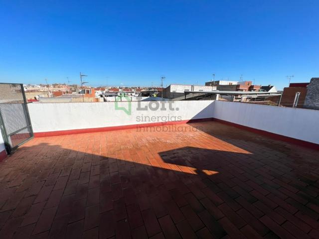 Comunidad En venta en Barriada De Llera, Badajoz photo 0