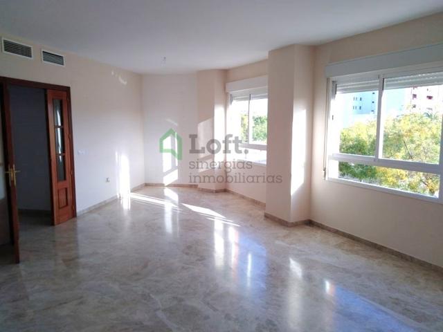 Piso En venta en Badajoz photo 0
