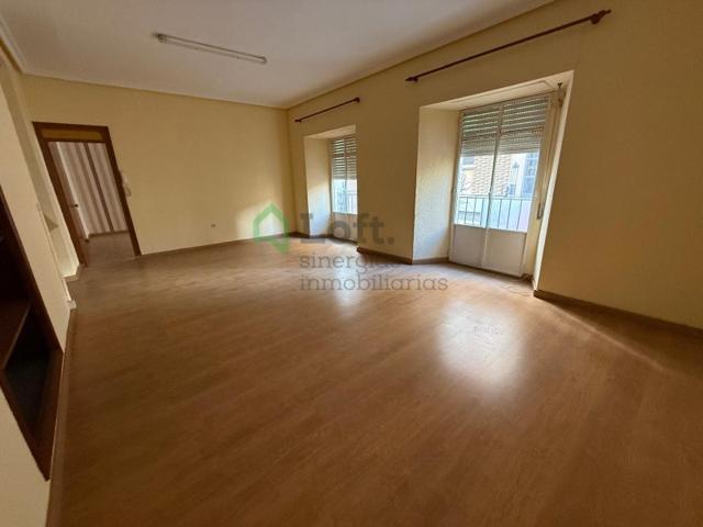 Comunidad En venta en Badajoz photo 0