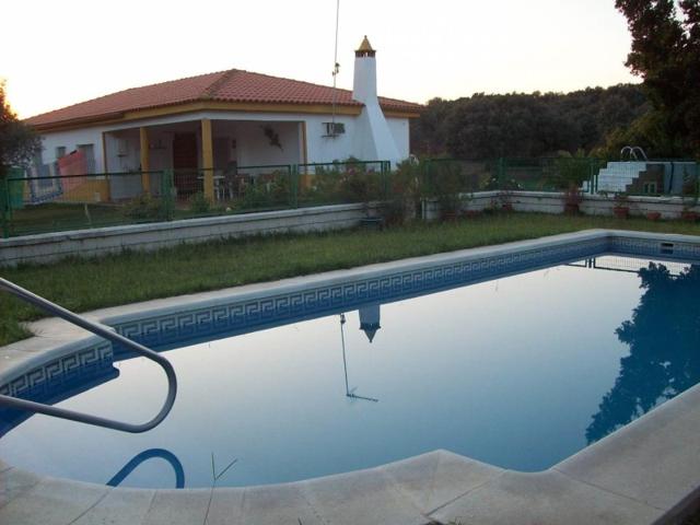 Villa En venta en El Manantío, Badajoz photo 0