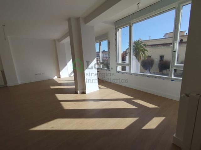 Piso En venta en Badajoz photo 0