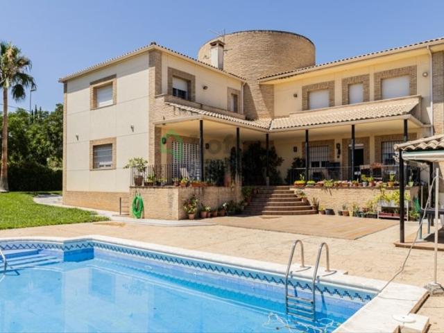 Piso En venta en Badajoz photo 0
