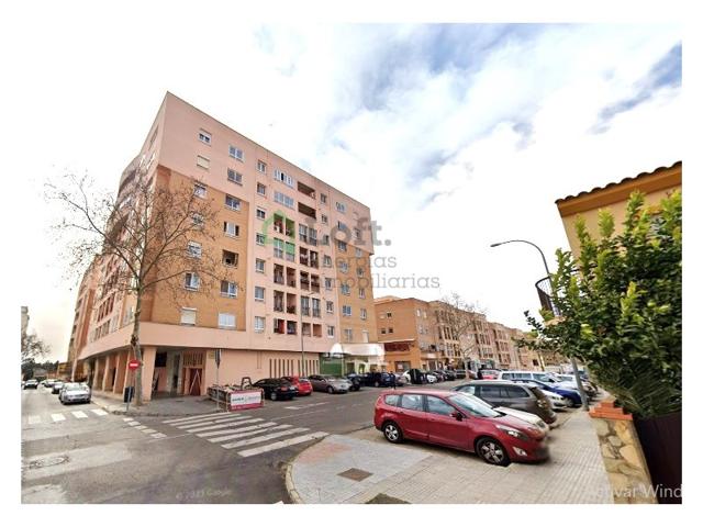 Piso En venta en Badajoz photo 0