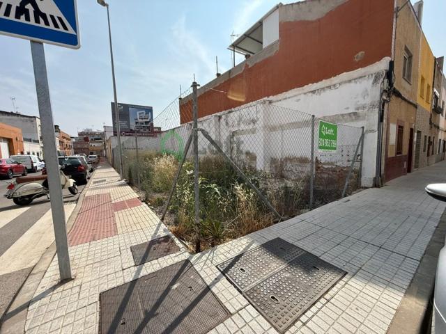 Terreno Urbanizable En venta en María Auxiliadora, Badajoz photo 0