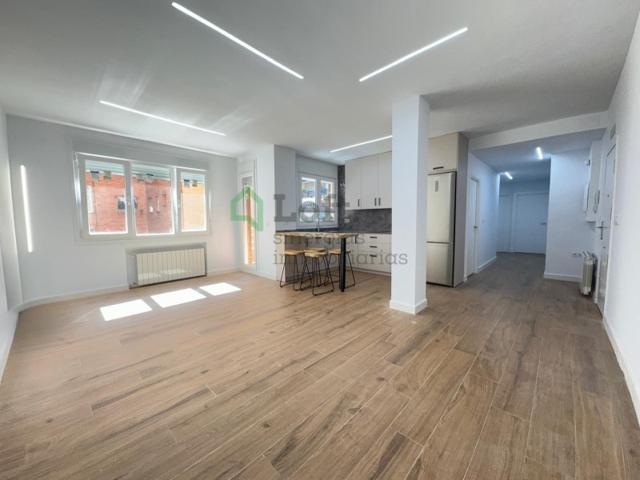 Piso En venta en Badajoz photo 0