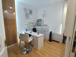 Local En venta en Badajoz photo 0