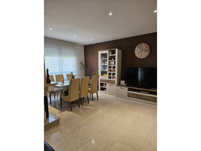 Venta de Chalet Adosado en Fuenlabrada photo 0