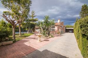 Villa En venta en Mutxamel photo 0