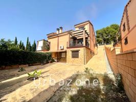 Villa En venta en Mutxamel photo 0