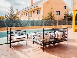 Villa En venta en Campo Real photo 0