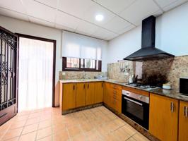 ENCANTADORA CASA EN VENTA photo 0