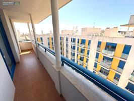 Apartamento muy soleado, para entrar a vivir, cerca de la avenida catalunya y mercadona photo 0