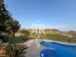 Espectacular chalet con vistas al mar y la montaña – Parcela de 2.200 m2; con piscina privada photo 0