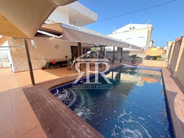 Chalet independiente de dos plantas en Calabardina, a pocos metros de la playa photo 0