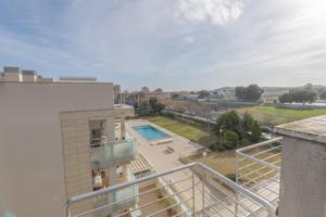 ¿BUSCAS UN ATICO DE ALQUILER, CON TERRAZA, PARKING Y PISCINA, EN ZONA COLEGIOS?? photo 0