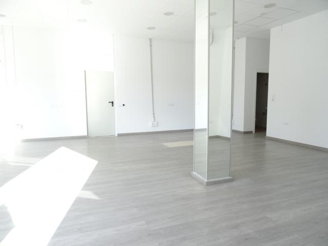 ¡¡ Local Comercial en Venta en Barriada Hispanoamérica !! photo 0