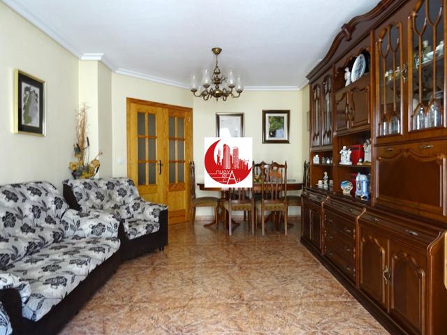 ¡Amplio piso en venta de 4 dormitorios, 2 baños, garaje y trastero en jose María de La Puerta! photo 0