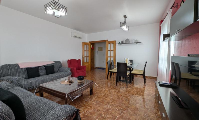 ¡Estupendo Piso Único EN VENTde 3 dormitorios, patio y garaje de 57m2 útiles en El Llani de El Beal! photo 0