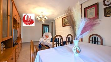 ¡Pisazo en Venta de 4 dormitorios en zona REINA VICTORIA! photo 0