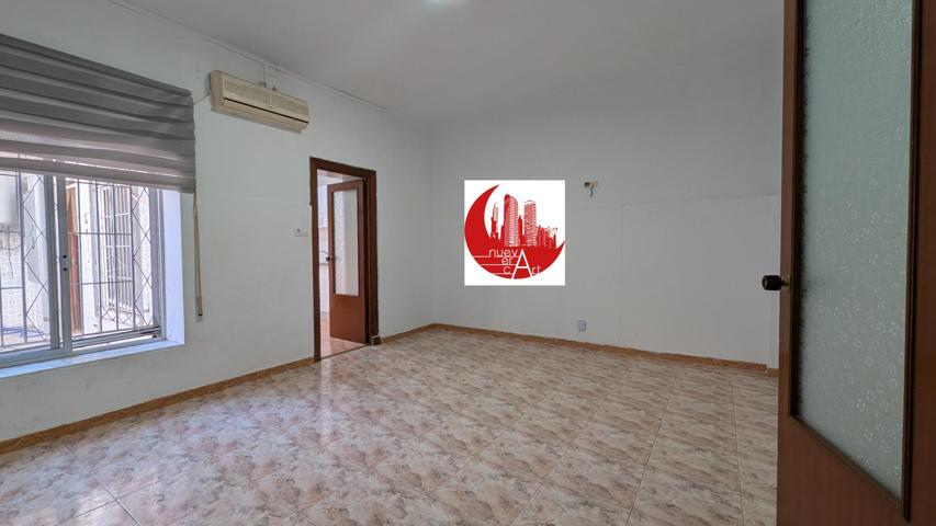 ¡Piso en planta baja de 3 dormitorios, patio y cochera incluida! photo 0