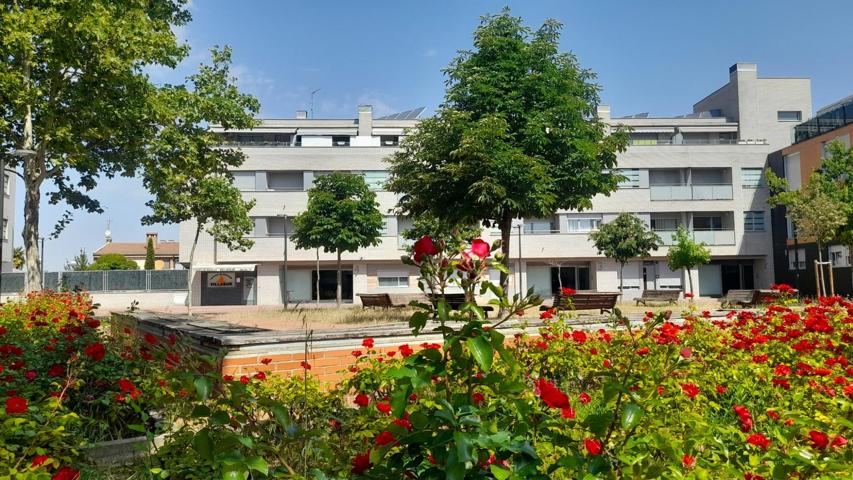 APARTAMENTO EN VENTA DE UNA HABITACIÓN EN LA PLAZA DE LAS VILLAS photo 0