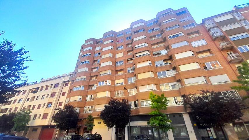 PISO EN ALQUILER DE CUATRO HABITACIONES EN ZONA CORTE INGLÉS photo 0