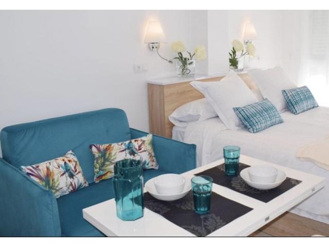 se vende 5 estrela estudio en Nerja photo 0