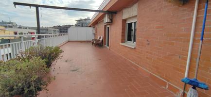 ATICO CON ASCENSOR Y TERRAZA photo 0