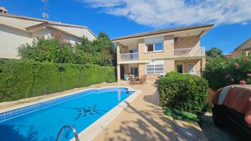 Casa Unifamiliar con Piscina en Segur de Calafell photo 0