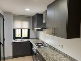 Piso alquiler en Navata photo 0