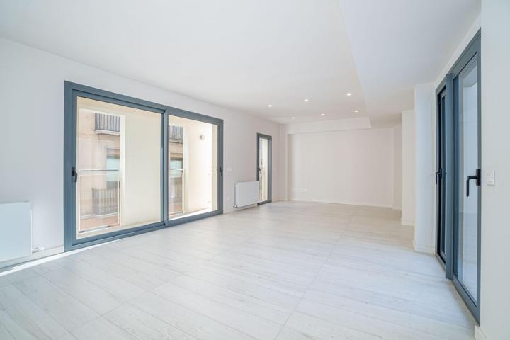 Piso En venta en Centre, Figueres photo 0